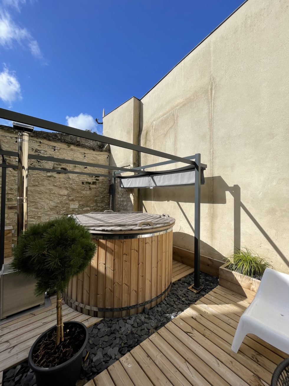 Spa privatif, bain nordique sur terrasse à Laon 02000